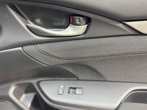 Used 2018 Honda Civic Si image 12