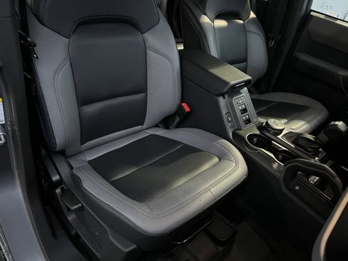 Used 2023 Ford Bronco Big Bend w/ Sasquatch Package image 24