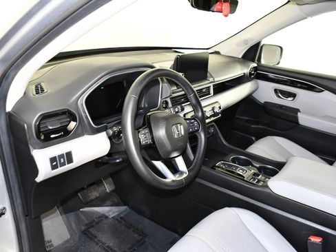 Certified 2025 Honda Pilot EX-L image 37