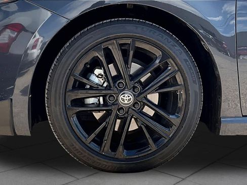 Used 2025 Toyota Camry SE image 10