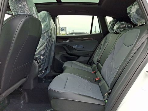 New 2026 Volkswagen Tiguan SE R-Line AWD/4WD image 6