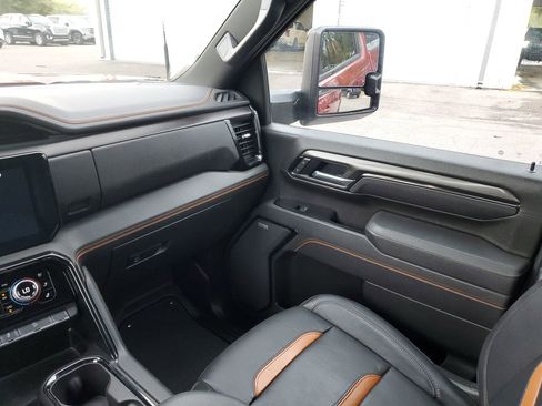 Used 2025 GMC Sierra 2500 AT4 w/ AT4 Premium Plus Package image 52