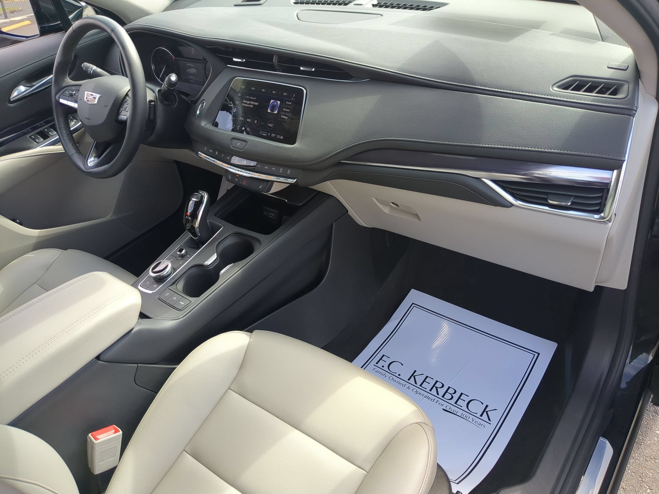 Certified 2023 Cadillac XT4 Luxury w/ Cold Weather Package FWD image 26