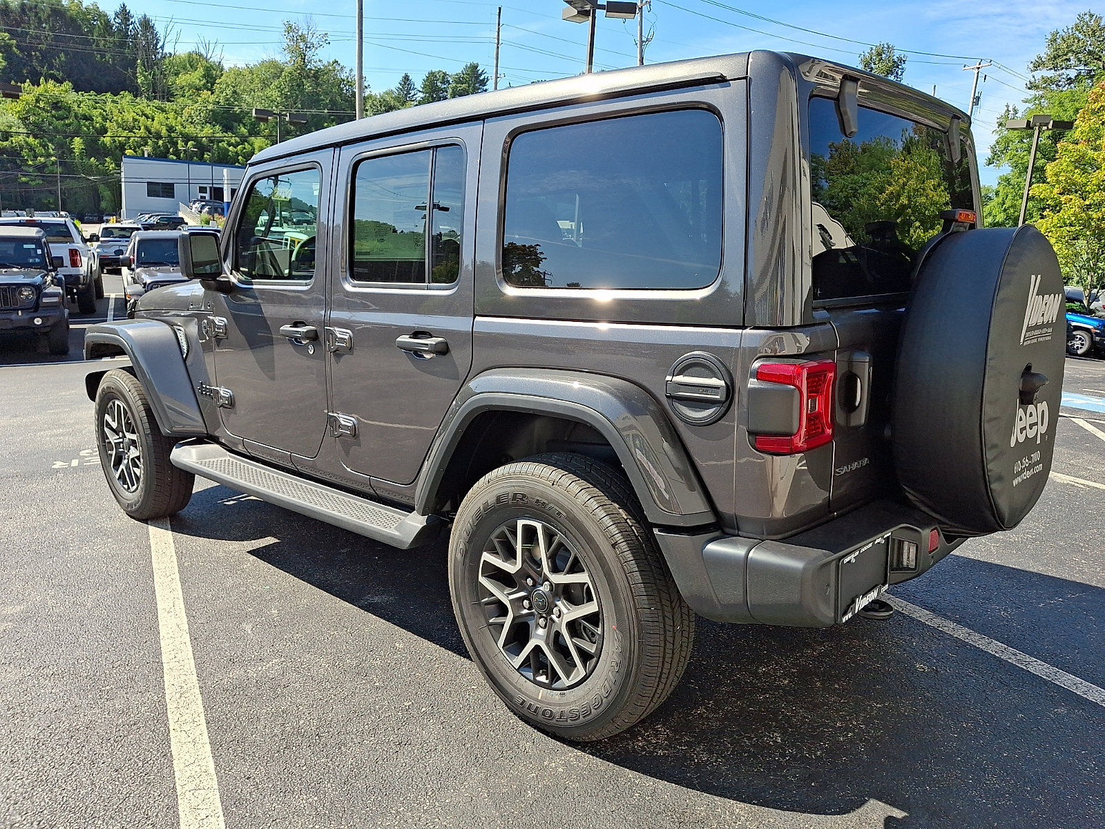 New 2027 Jeep Wrangler Unlimited Sahara AWD/4WD image 4