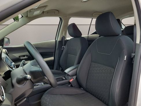 Used 2023 Nissan Kicks SV FWD image 11
