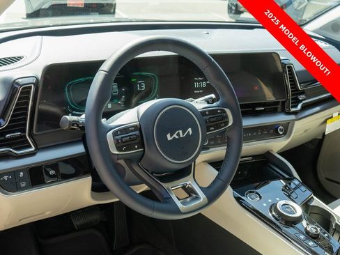 New 2025 Kia Sportage EX image 16