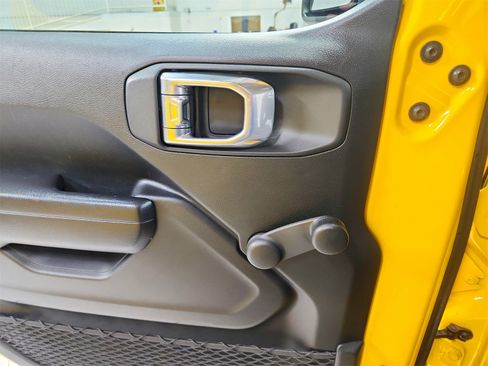 Used 2021 Jeep Wrangler Unlimited Sport image 29