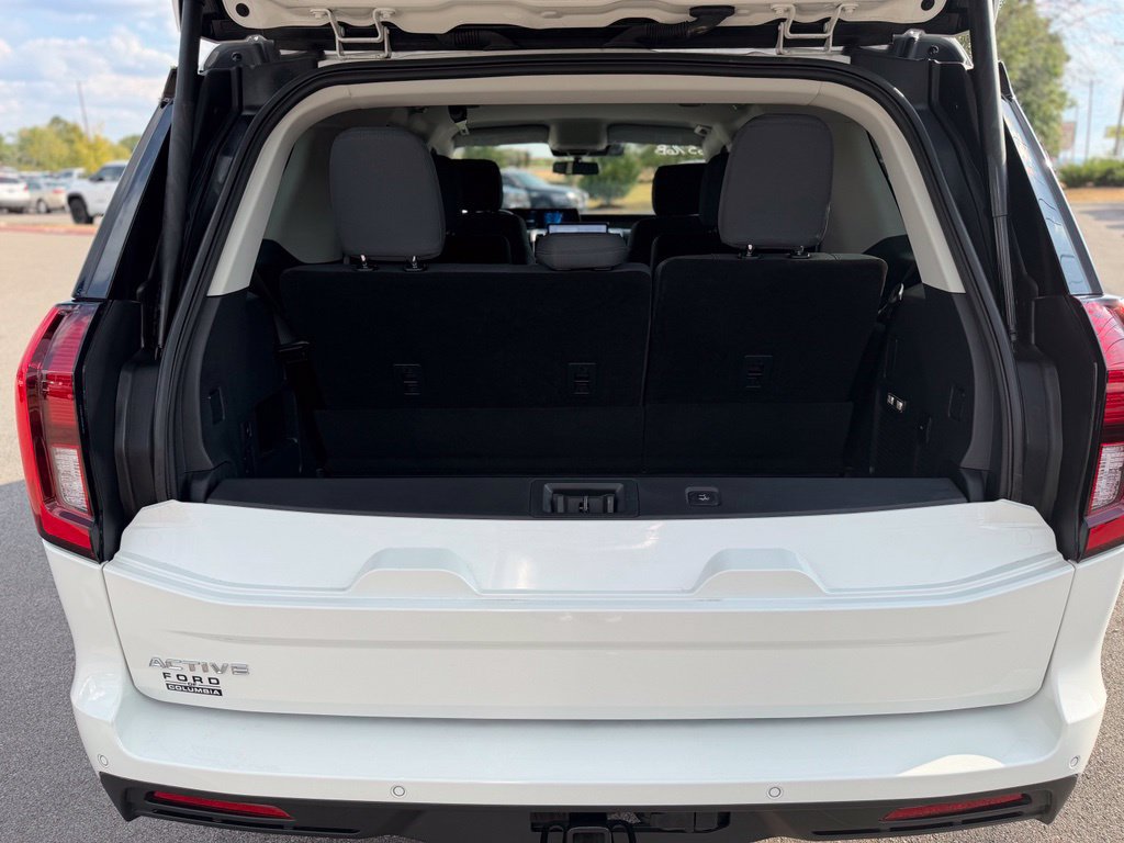 Used 2025 Ford Expedition Active RWD image 21