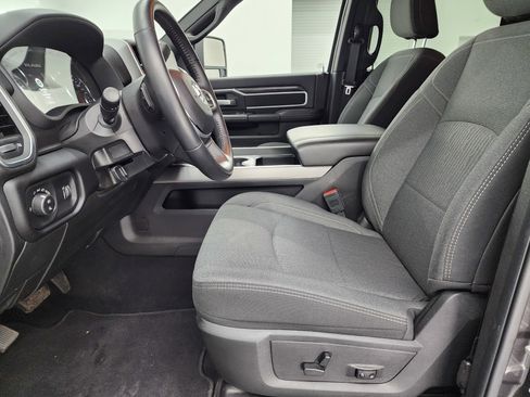 Used 2024 RAM 2500 Big Horn w/ Night Edition image 8