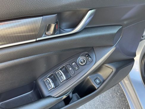 Used 2022 Honda Accord Sport image 18
