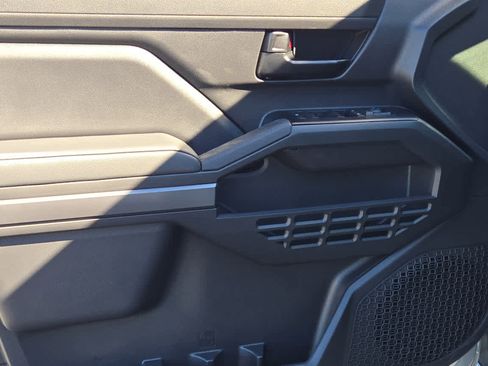 New 2025 Toyota Tacoma SR5 image 10