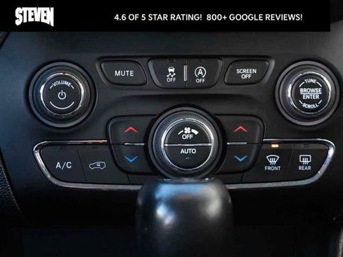 Used 2023 Jeep Cherokee Altitude Lux image 24