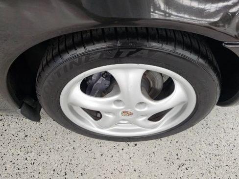 Used 2000 Porsche Boxster image 38