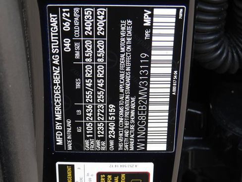 Certified 2021 Mercedes-Benz GLC 300 GLC 300 4MATIC w/ AMG Line image 8