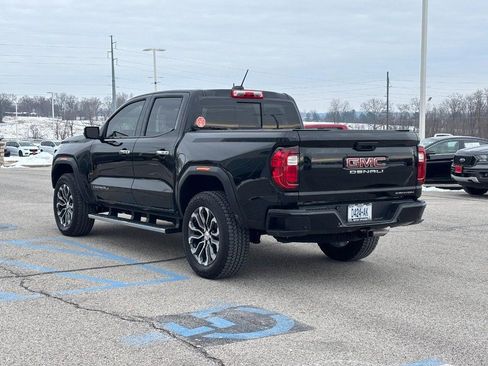 Used 2024 GMC Canyon Denali image 7