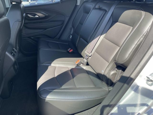 Used 2022 GMC Terrain SLT w/ Infotainment Package II FWD image 18