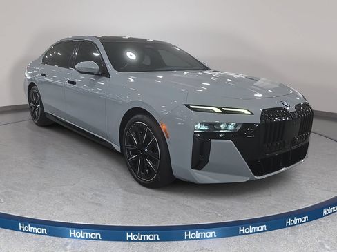 Certified 2023 BMW 740i w/ Parking Assistance Package RWD image 4