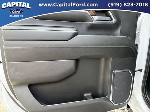 Used 2024 GMC Sierra 2500 SLT w/ SLT Premium Package image 17