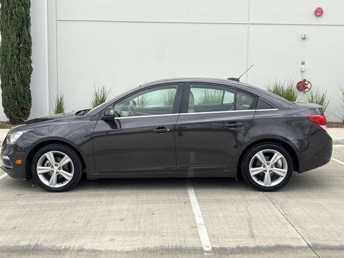 Used 2016 Chevrolet Cruze LT FWD image 6