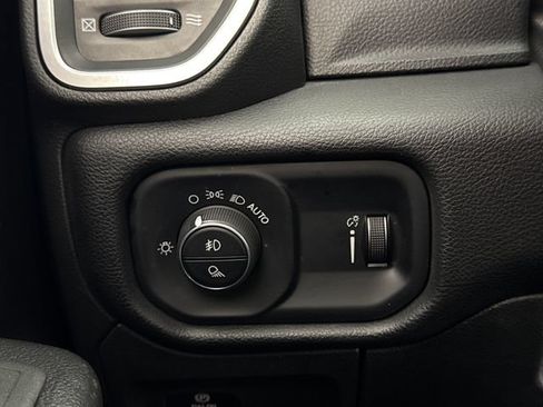 Used 2023 RAM 1500 Big Horn AWD/4WD image 39