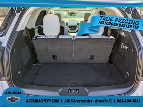 Used 2025 Ford Explorer Platinum w/ Ultimate Package AWD/4WD image 13