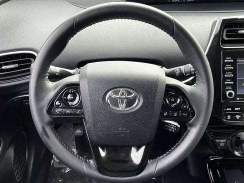 Used 2022 Toyota Prius XLE image 11