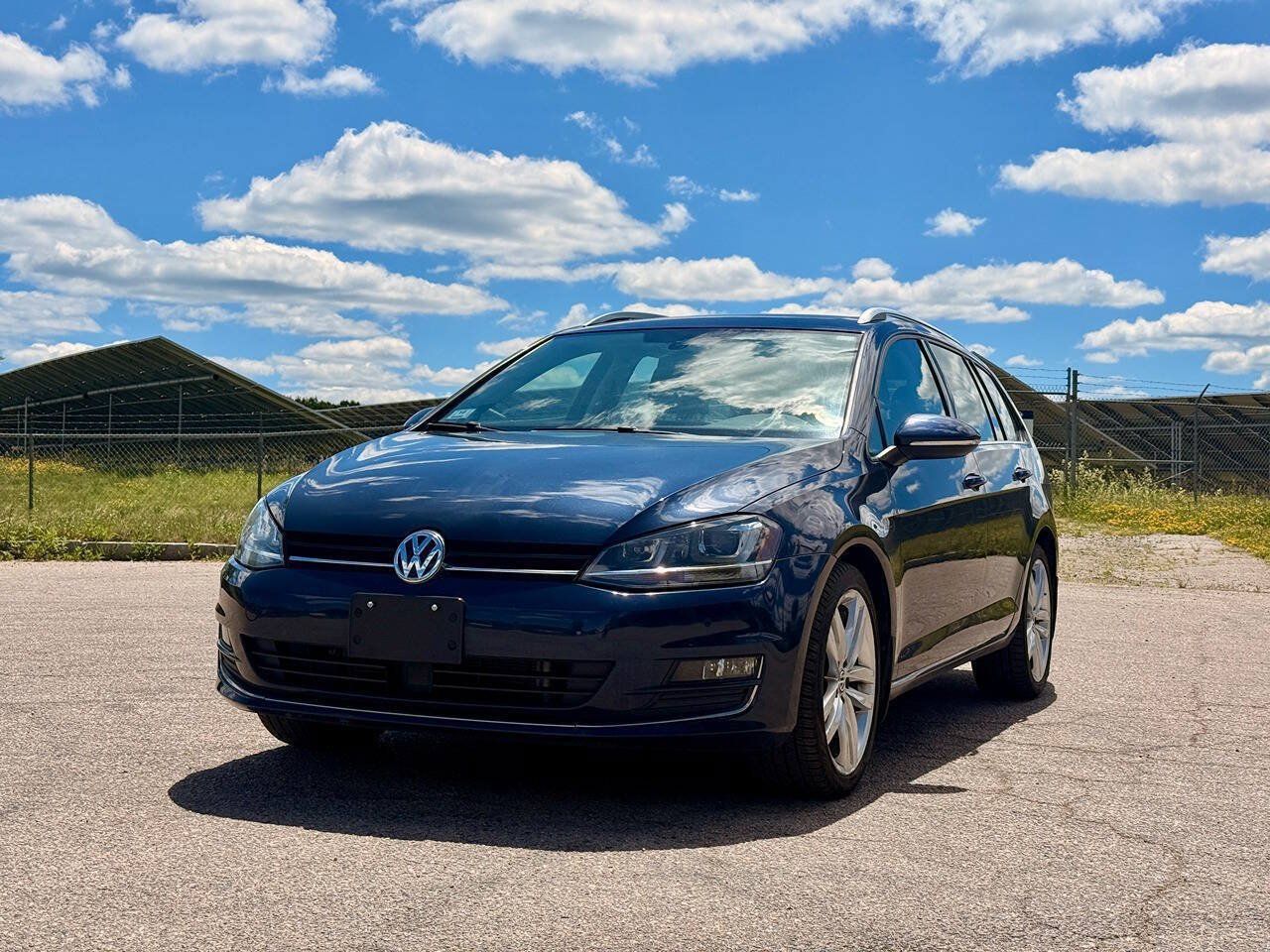 Used 2015 Volkswagen Golf SEL FWD image 1