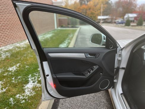 Used 2016 Audi A4 Premium Plus w/ Technology Package image 37