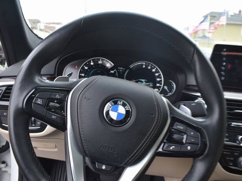 Used 2018 BMW 530e xDrive w/ Premium Package 2 image 14