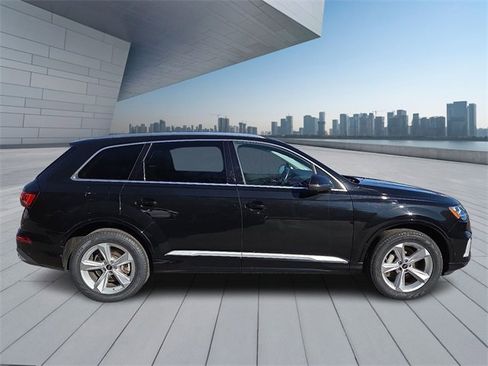 Certified 2022 Audi Q7 2.0T Premium w/ Convenience Package image 7