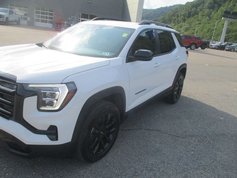Used 2025 GMC Terrain Elevation w/ Black Edition AWD/4WD image 8