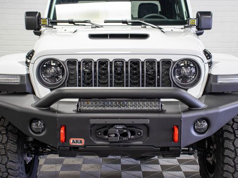 Used 2026 Jeep Gladiator Rubicon AWD/4WD image 10