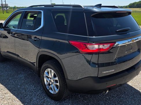 Used 2021 Chevrolet Traverse LT FWD image 5