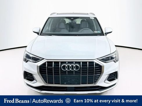Used 2023 Audi Q3 2.0T Premium w/ Convenience Package AWD/4WD image 2
