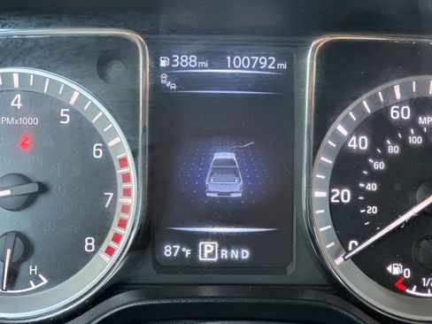 Used 2017 Nissan Titan SL image 27