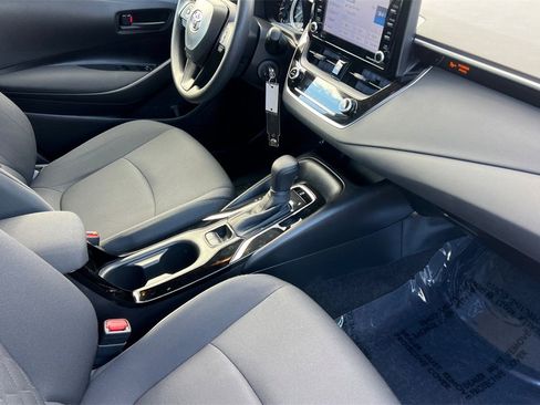 Certified 2022 Toyota Corolla LE image 14