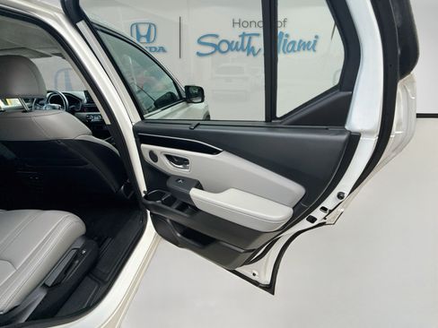 Certified 2023 Honda Pilot EX-L image 30