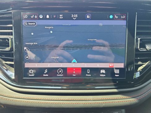 Used 2024 Dodge Durango GT RWD image 17