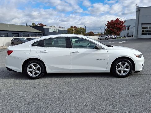 Used 2017 Chevrolet Malibu LS image 8