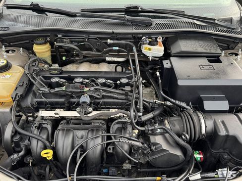 Used 2005 Ford Focus SE image 20