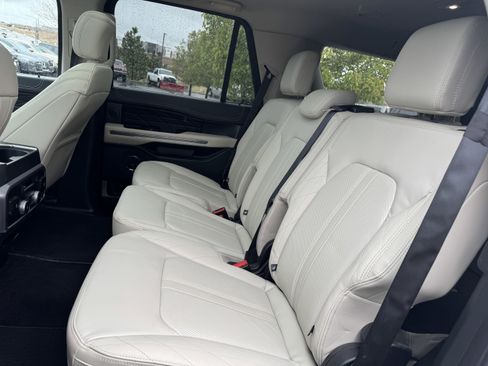 Used 2021 Ford Expedition Platinum AWD/4WD image 22