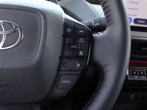 Used 2025 Toyota Prius Plug-In Hybrid image 36