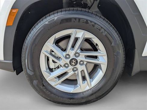 Certified 2026 Hyundai Tucson SE FWD image 9