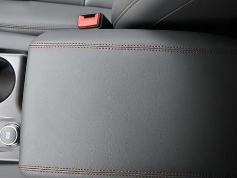 New 2026 Ford Explorer Active w/ Active Comfort Package image 34