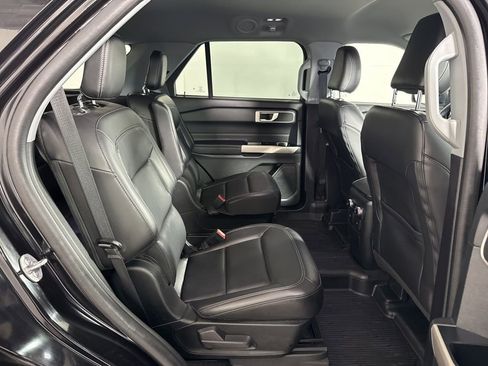 Used 2023 Ford Explorer XLT w/ Equipment Group 202A image 18
