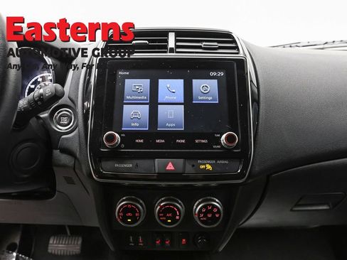 Used 2025 Mitsubishi Outlander Sport SE AWD/4WD image 12