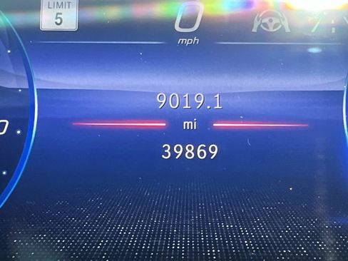 Certified 2023 Mercedes-Benz EQS 580 4MATIC Sedan image 37
