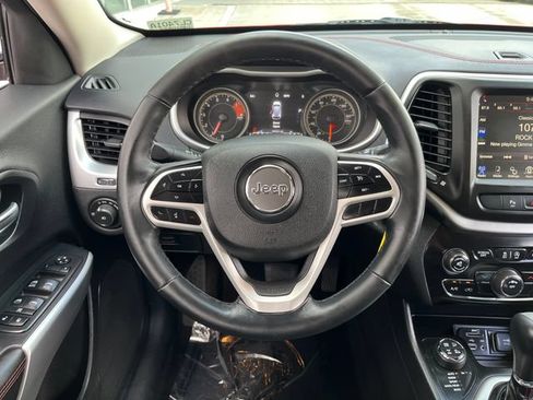 Used 2017 Jeep Cherokee Trailhawk w/ Trailer Tow Group AWD/4WD image 16