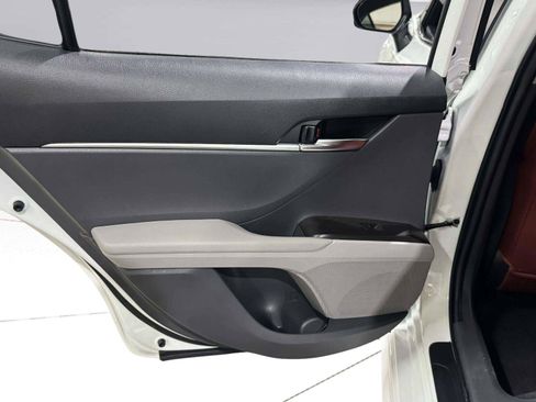 Used 2021 Toyota Camry SE FWD image 27