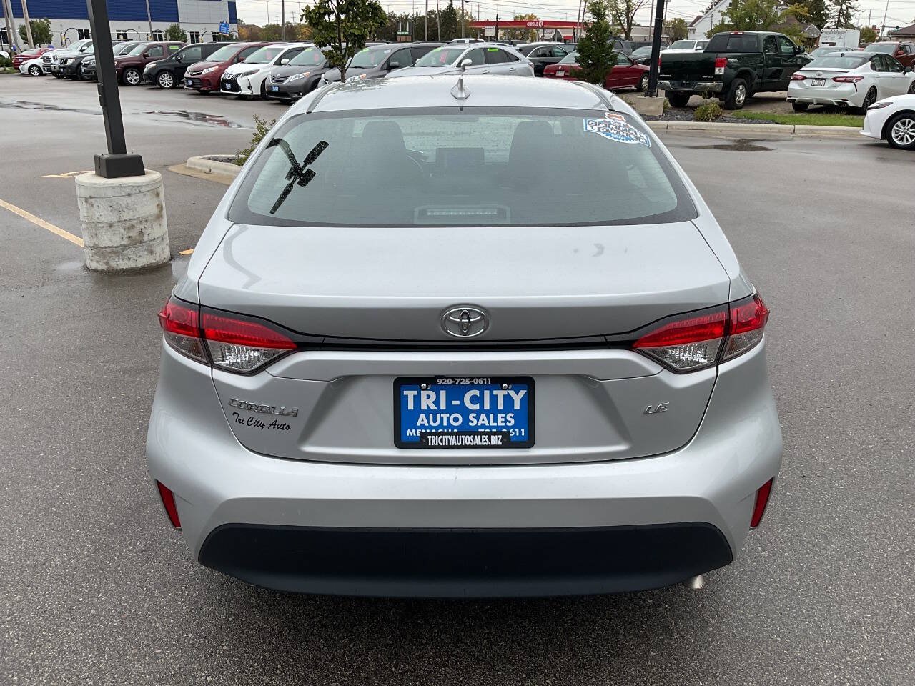 Used 2025 Toyota Corolla LE FWD image 6